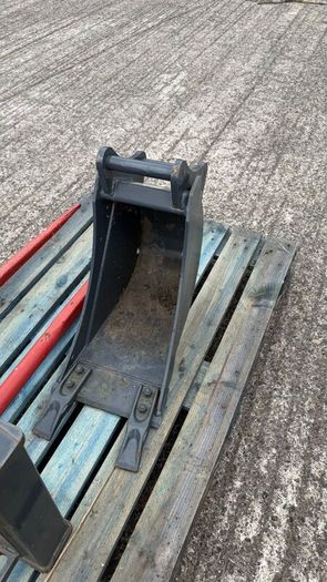 Avant backhoe 260/mini digger 150 bucket 250 mm