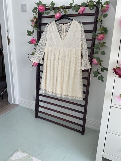 dress Bnwt cream lace mini dress grace & mila size small 10