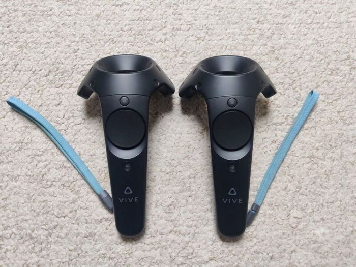 HTC Vive VR Controllers + 1.0 Base Stations