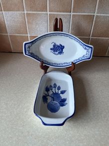 Oven to Table 2Colbalt/White Serving Dushes