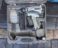 Hitachi nailgun