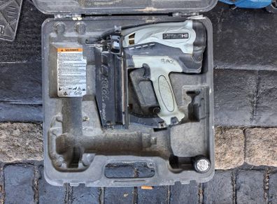 Hitachi nailgun
