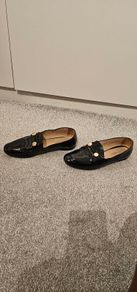 Flat ladies shoes