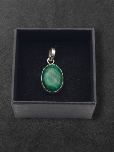 Vintage 925 Sterling Silver & Malachite Pendant