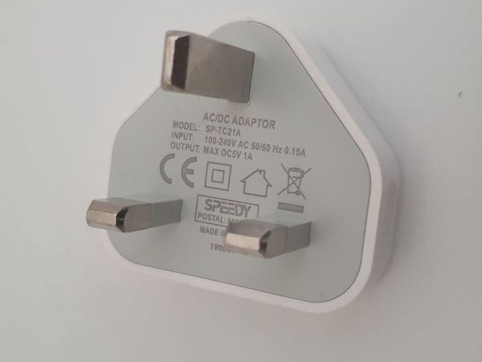 Wall Plug Adaptor USB Charger iPhone Samsung HTC Sony charging plug