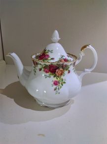 Royal Albert Old Country Roses Large Tea Pot, 1300 ml