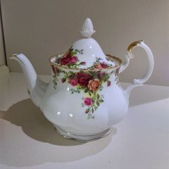 Royal Albert Old Country Roses Large Tea Pot, 1300 ml