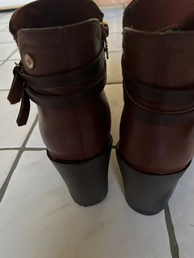 Brown Leather Ankle Boots With Wedge Size 40 (uk 7).  Spanish Brand Xti Quality Soft Leather Boots & Excellent Condition