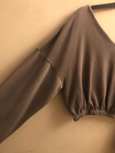 Boohoo grey top (small)
