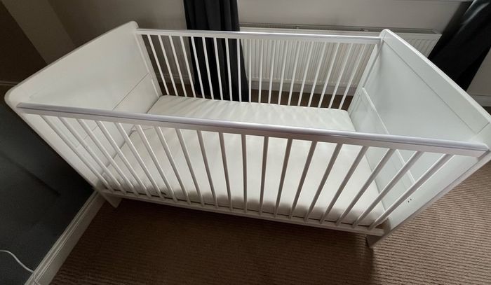 Baby Elegance Travis cotbed and mattress
