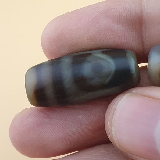 Vintage Himalayan Tibetan Unique Eyes Pattern Agate Dzi Beads  Lot of 3