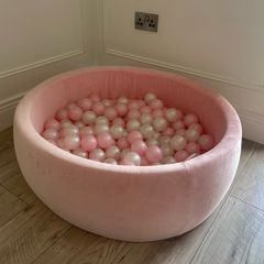 Foam Ball Pit & balls