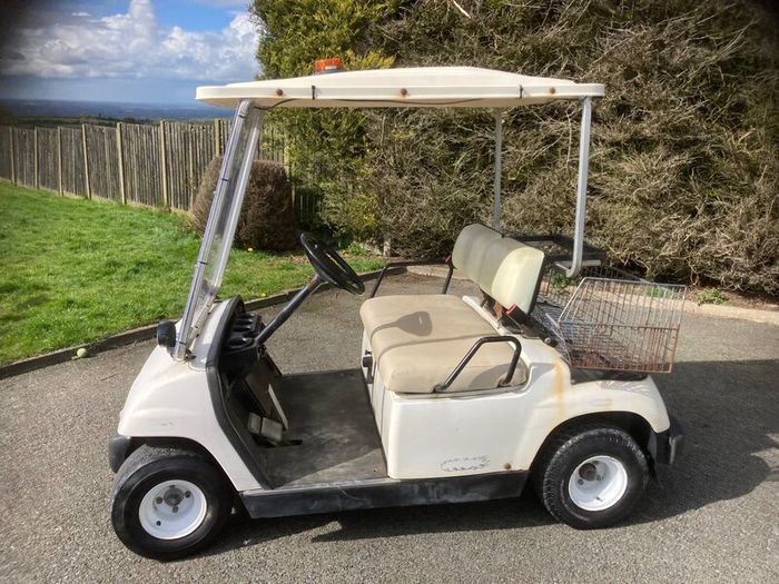 Golf buggy