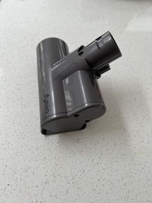 Dyson motorised head