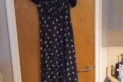 Savida Gia Floral Dress.   S.XS- 8.    B.N.W.T
