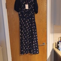 Savida Gia Floral Dress.   S.XS- 8.    B.N.W.T