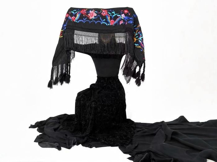 Brand new Designer oversized embroidered scarf