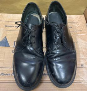 Dr marten black shoes