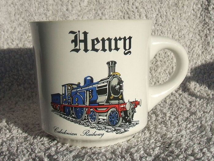 CALEDONIAN RAILWAY (Scottish railway) - a personalised mug featuring preserved Caledonian No.123 steam locomotive (c.1990's)