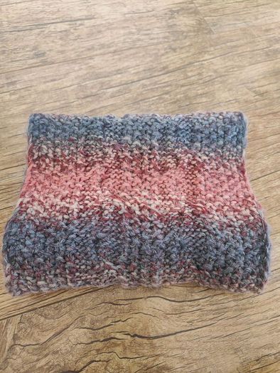 Women's Chunky Knit Cable Snood / Infinity Scarf (Multicolor Pink & Grey)