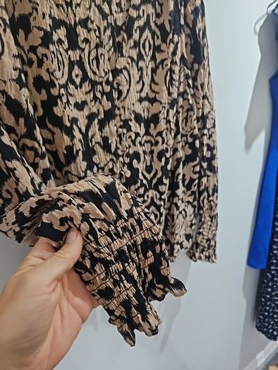 2 blouses and a waist coat size s