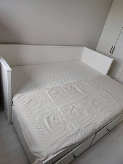 IKEA HEMNES Daybed Extends to Double with 3 Storage Drawers