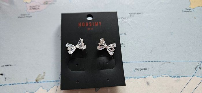 Horsimy Diamante Bow Stud Earring