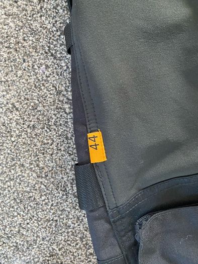 Snickers Slim Fit 44