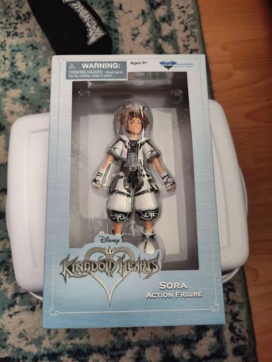 Kingdom hearts sora figure