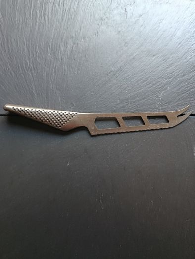 Cheese knife