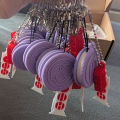 Oreo x BTS keyrings