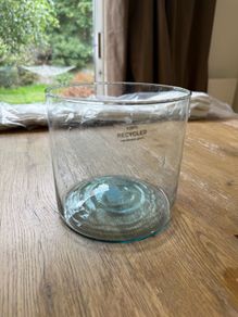 Round glass vase