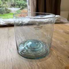 Round glass vase