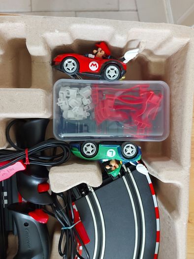 MarioKart Carrera Go, in like new condition, in Box with all accessories