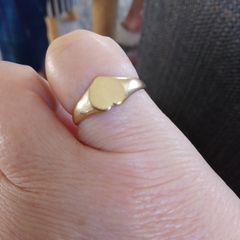 9 CT signet ring