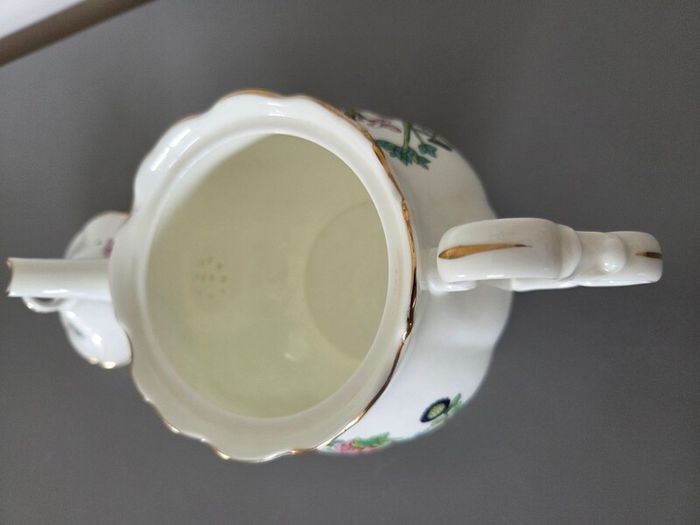 Tea Pot pot Indian Tree