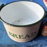 Vintage circular enamel bread bread Image 2