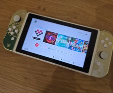 Custom Nintendo Switch V1 Modded/CFW Zelda Edition + 64GB