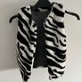 Le Chic Girls reversible gilet + tights  Aged 6 years Image 3
