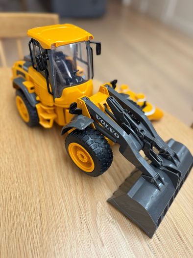 Volvo L50 Wheeled Loader - Scale 1/16