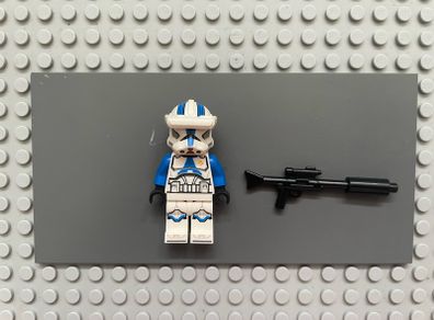 lego Star Wars sw1248 Clone Trooper Specialist, 501st Legion (Phase 2) minifigure- Blue Arms, Macrobinoculars, Nougat Head, Helmet with Holes