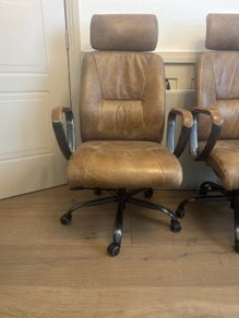 desk chair