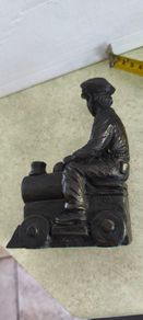 Beautiful cold cast bronze figurine by the late Jeanne Rynhart.
