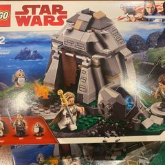 Lego Ahch-To Island Training 75200