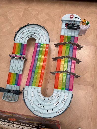 Mario Kart hot wheels race track