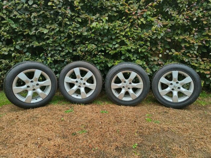 Peugeot Original Wheels set