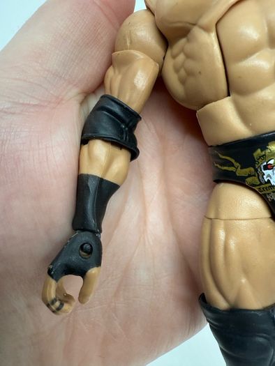 wwe elite Wrestlemania 29 toys r us exclusive Triple H action figure
