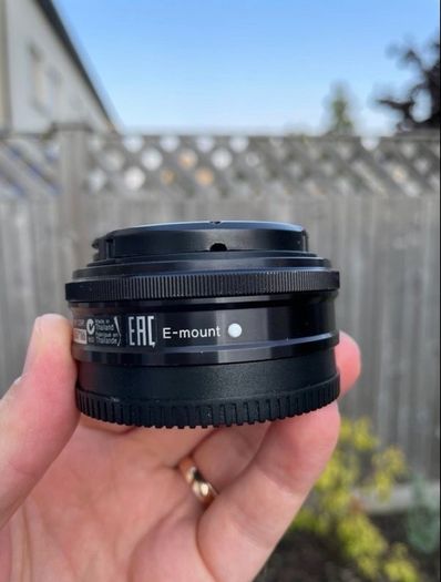 Sony Sel20f28