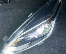 Near brand new ford fiesta 2018 front left headlight