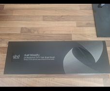 GHD duet blowdry professional 2 in 1 hair dryer brush.